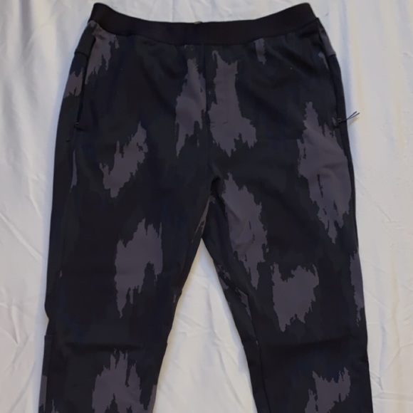 RARE LULU Mens Lululemon X Robert Geller jogger sz L black camo - Picture 3 of 6